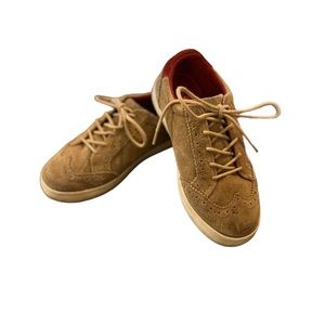 Boys Hanna Andersson wingtip suede sneakers